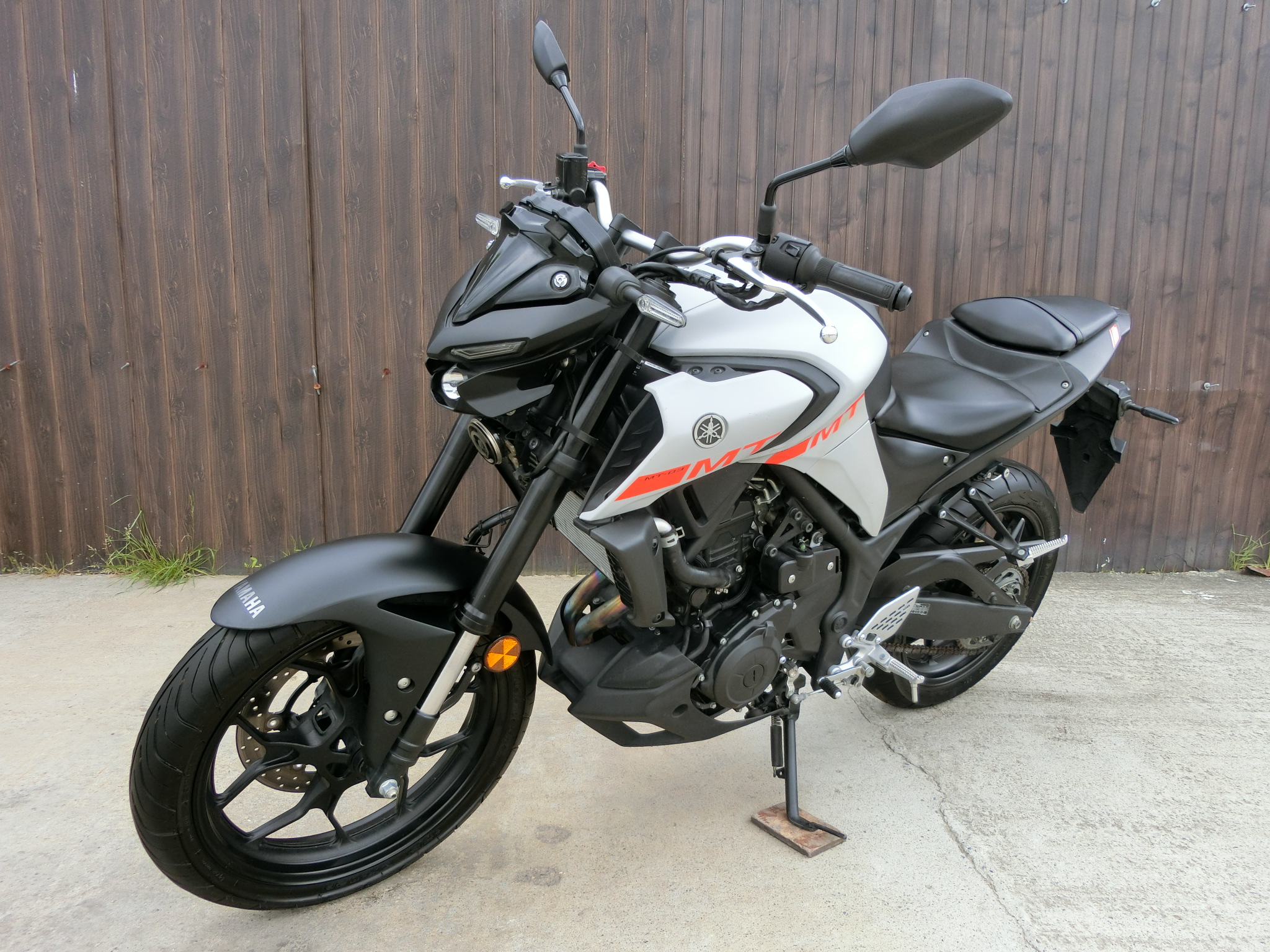 YAMAHA 